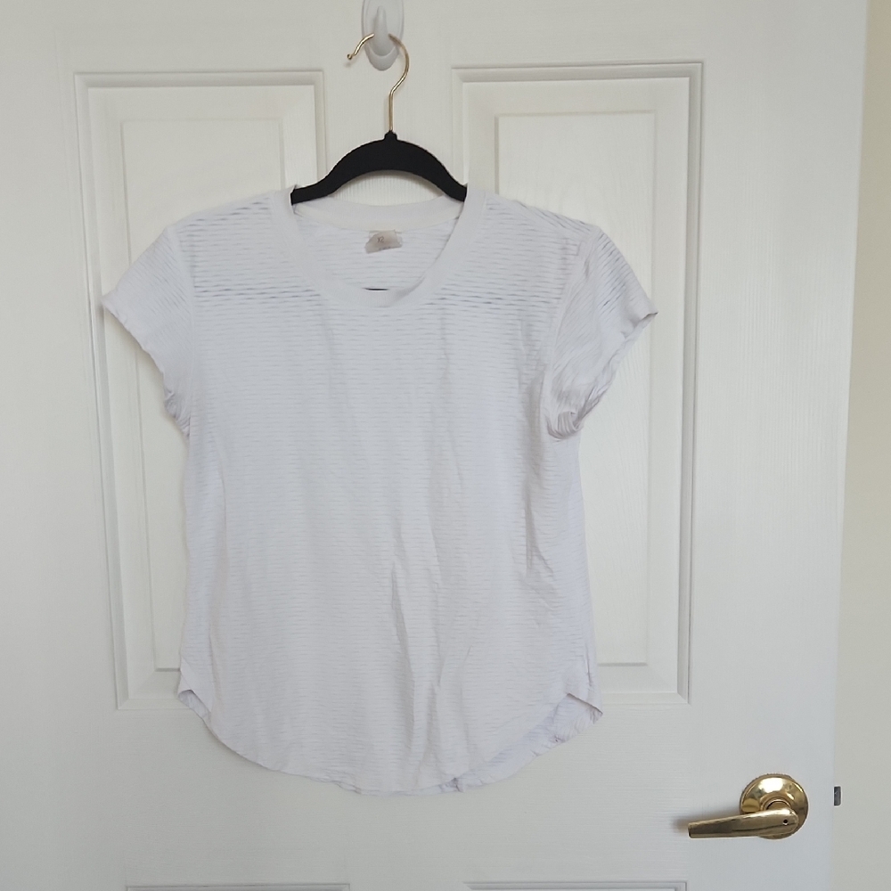 CALIA by Carrie Underwood White Short Sleeve Tee
